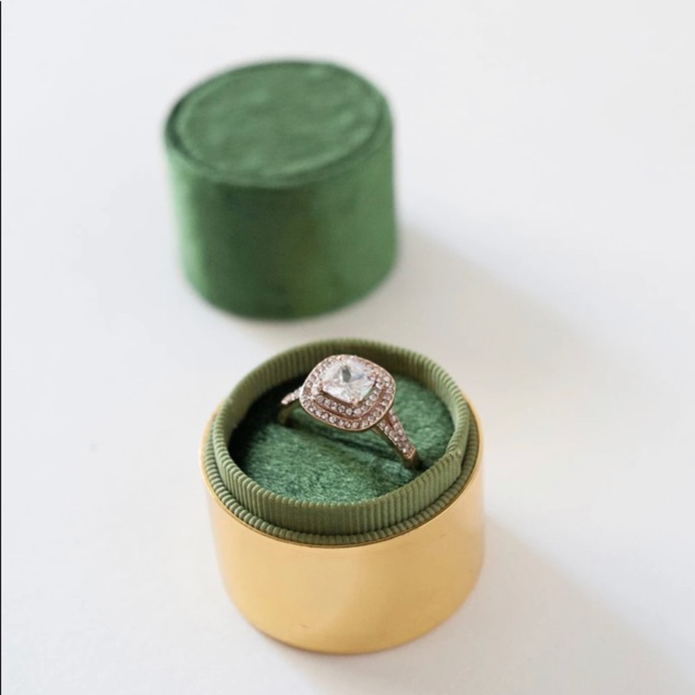 Esselle The Lovita Green Velvet Gold Ring Box Bride Bridal